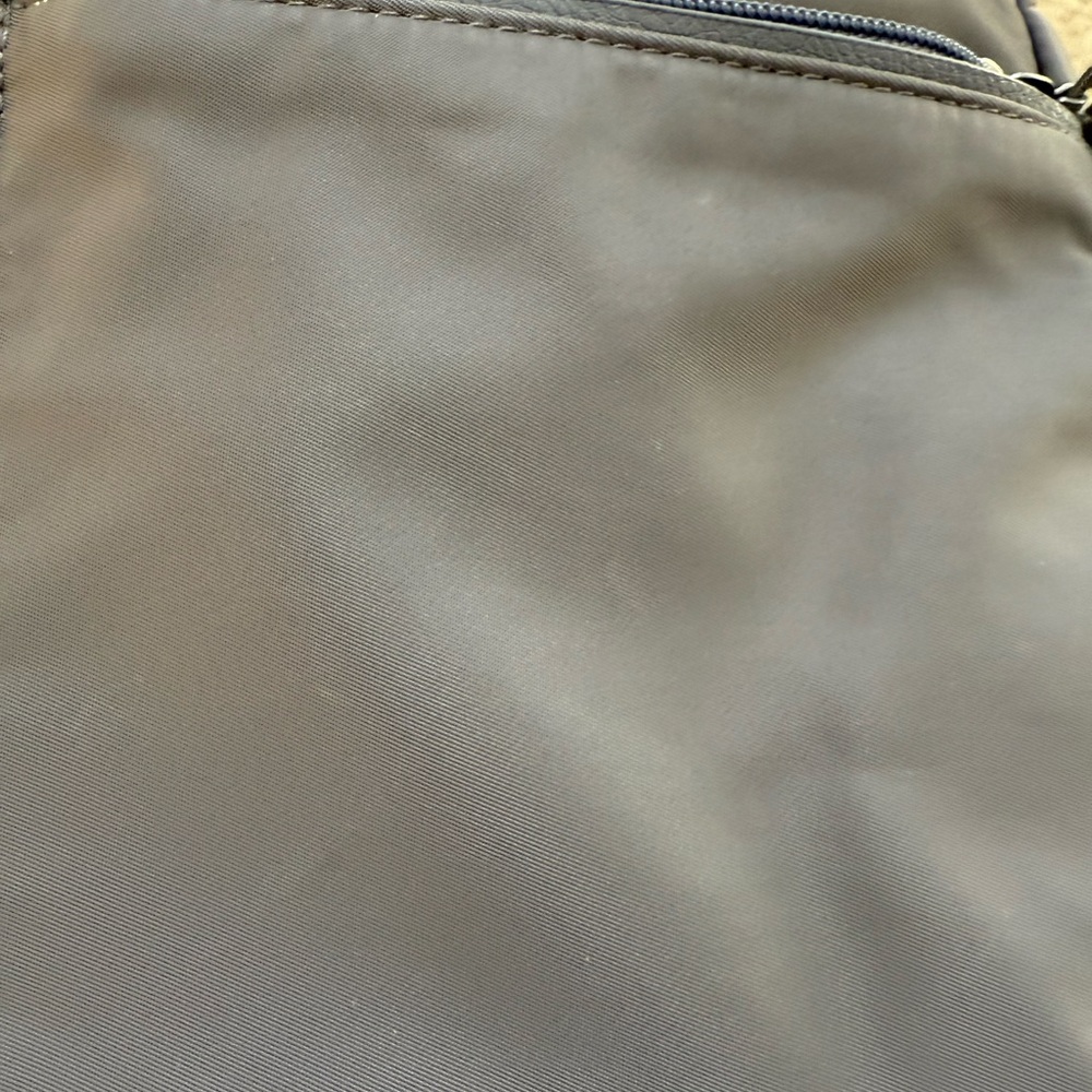 Baggallini Gray Crossbody Bag - Picture 6 of 7